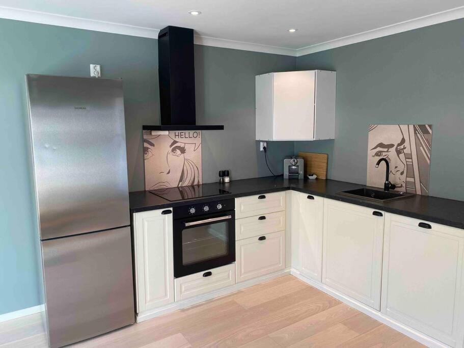 Modern Apartment Near City Center - Parking Available Sandefjord Exterior foto